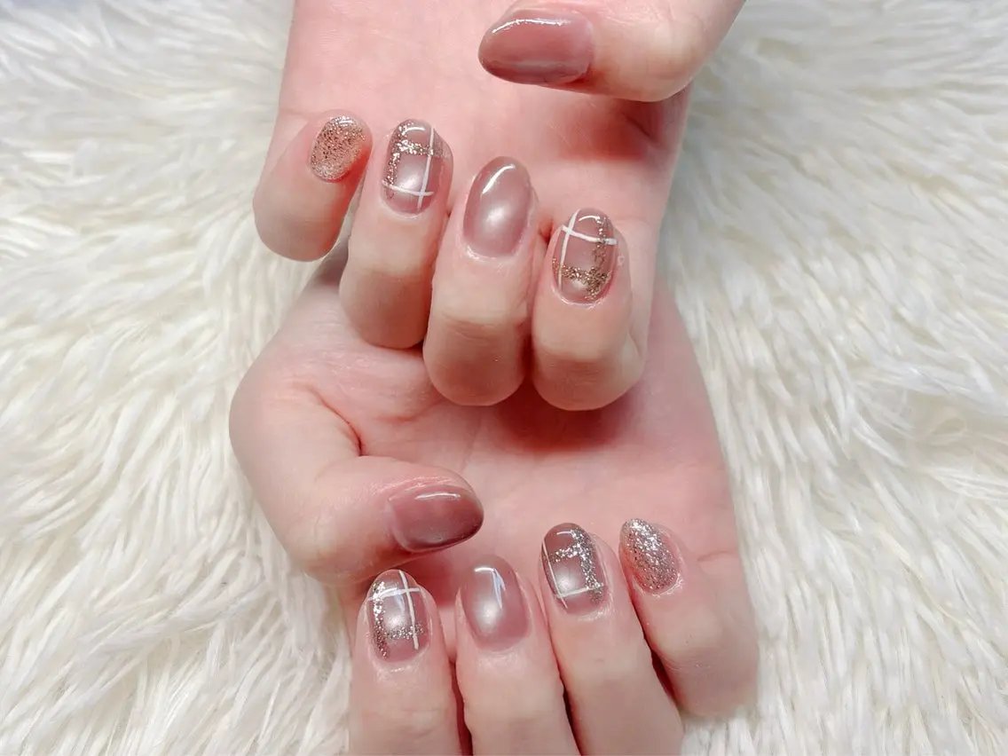 ネイル ハンドネイル パッチリオメメ Lianaのネイルデザイン