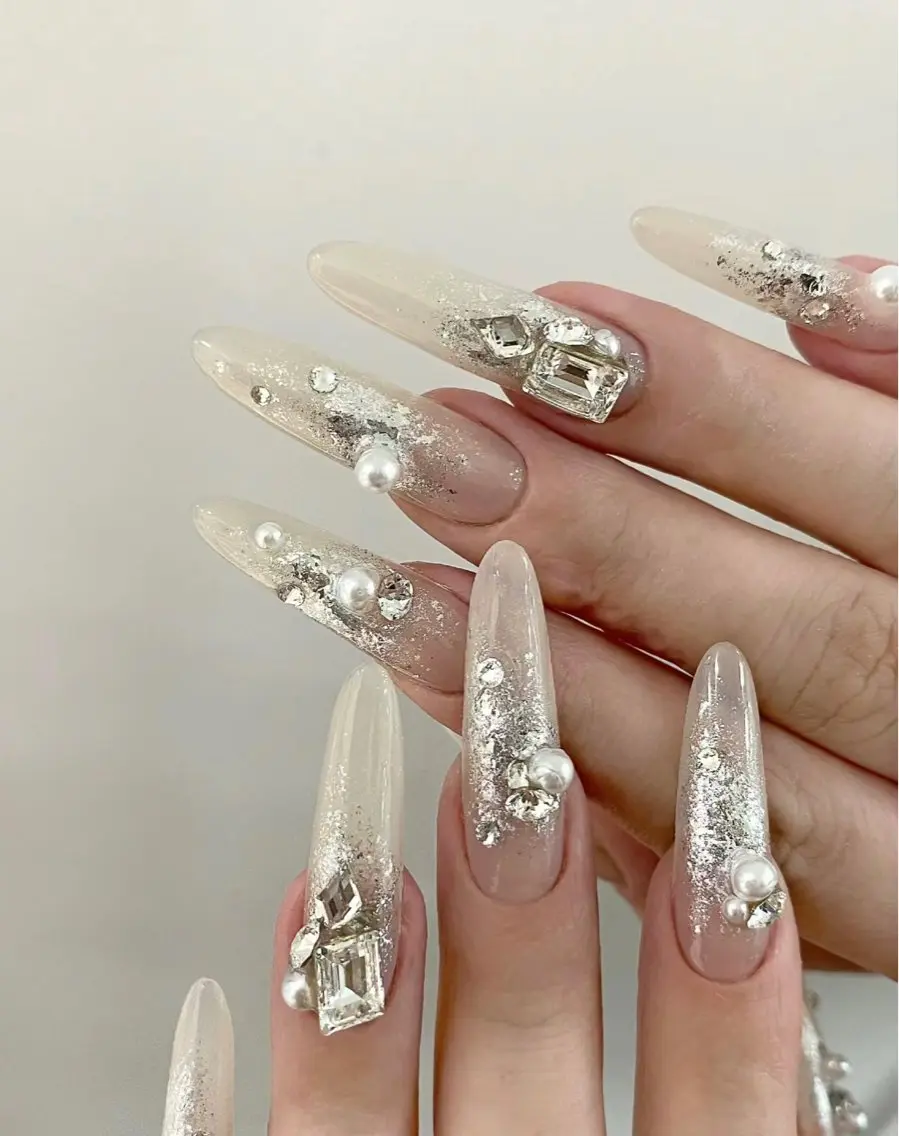 ネイル Cutil. Nail🌈のネイルデザイン