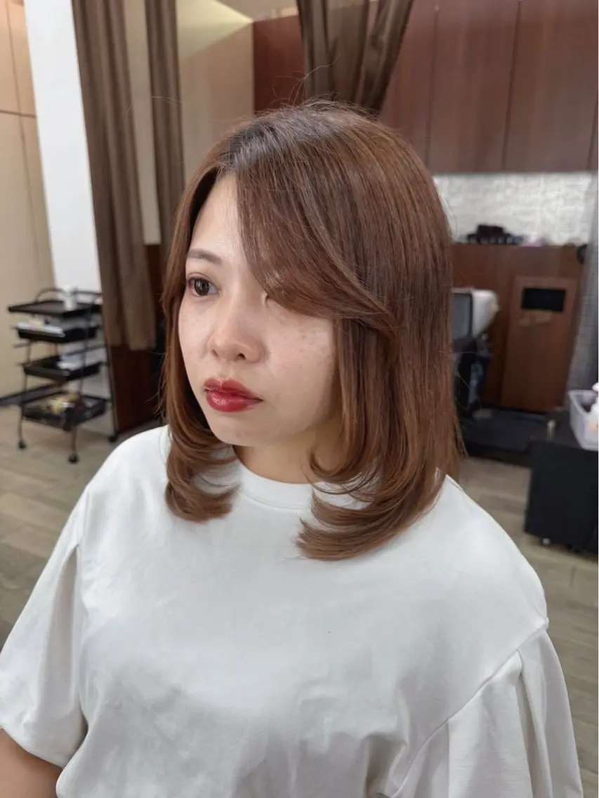 ミディアム 大橋 由莉子のヘアスタイル
