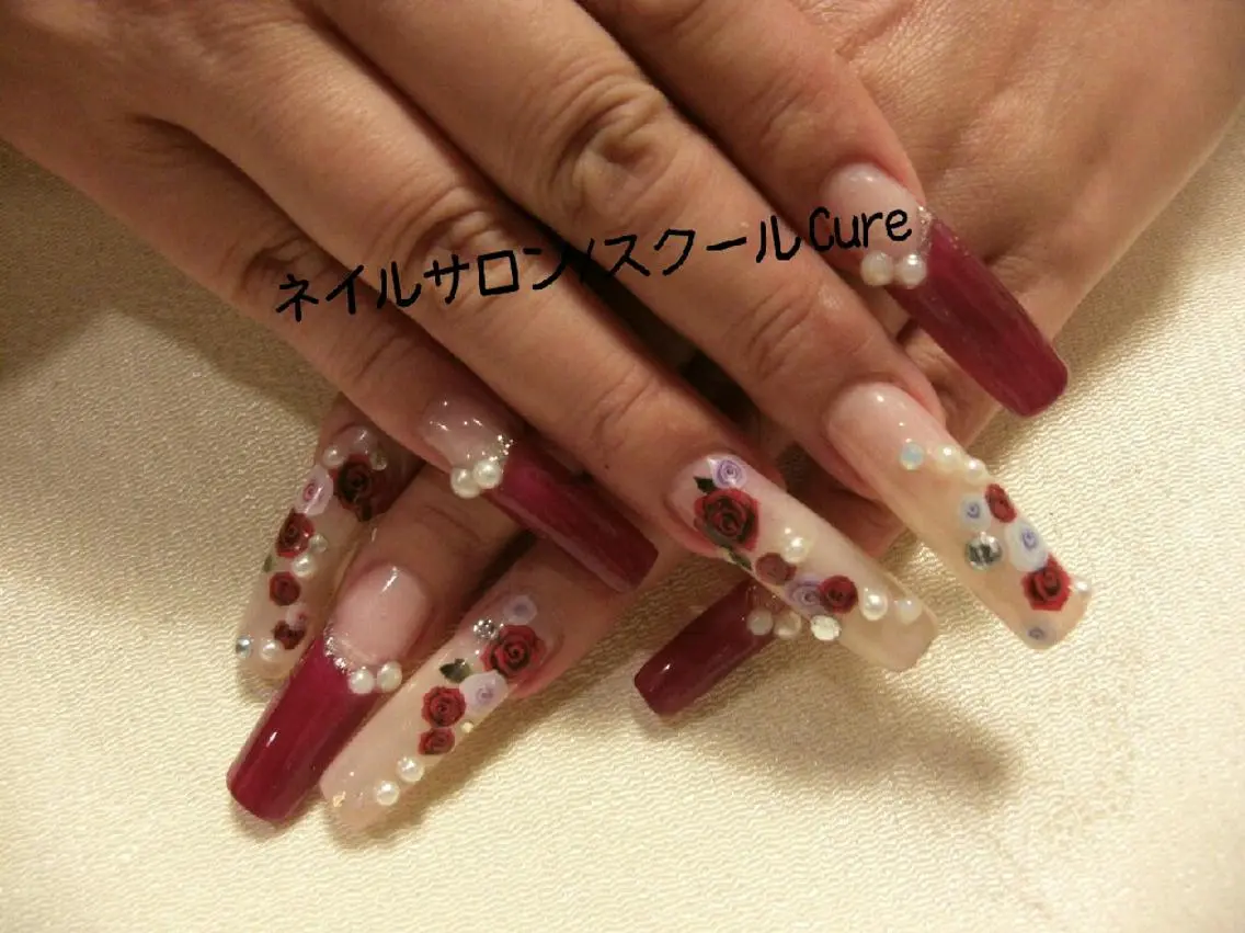ロング ネイル ストーンネイル ネイルサロン Cureのネイルデザイン