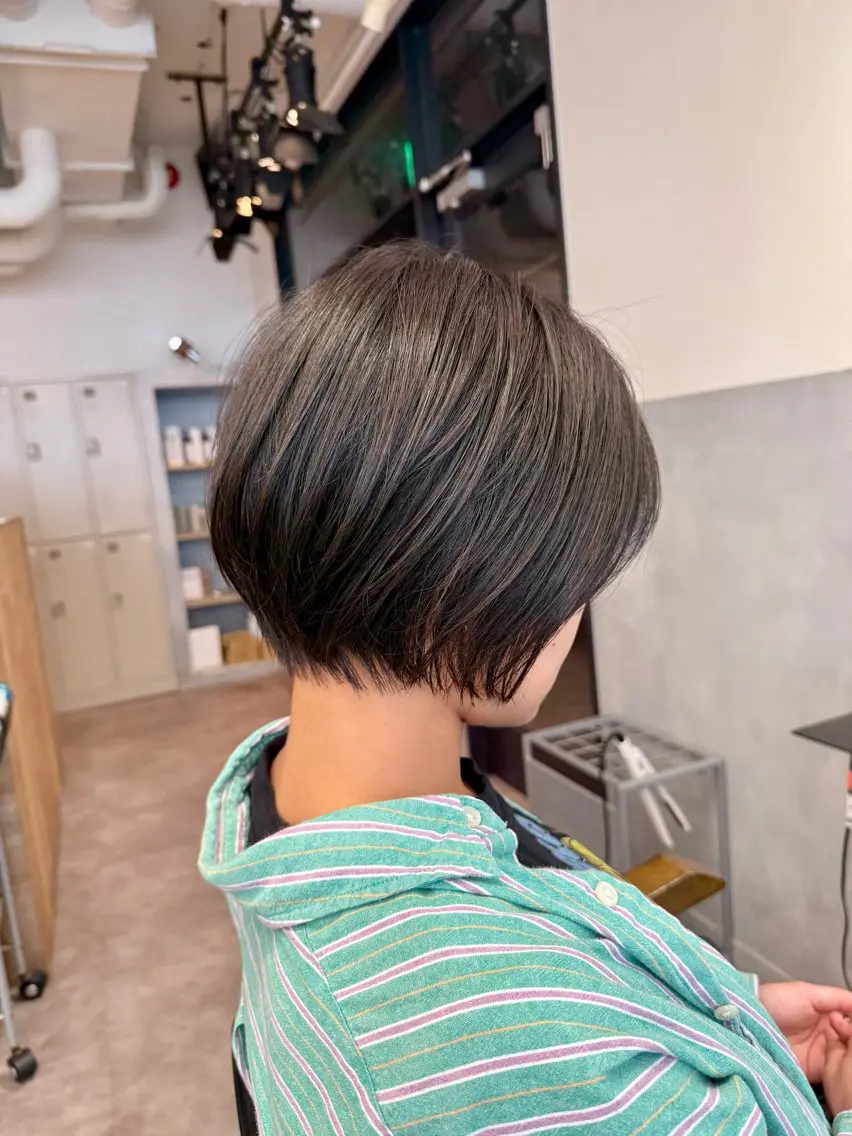 ショート カラー カット ヘアカラー トリートメント 色気レイヤー& ショートはお任せ🌟のヘアスタイル