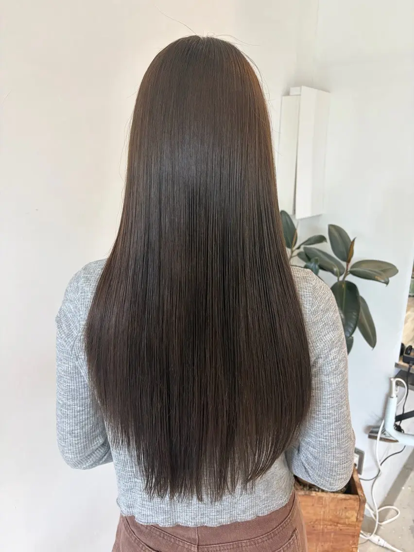 カラー 塩崎 聖奈のヘアスタイル