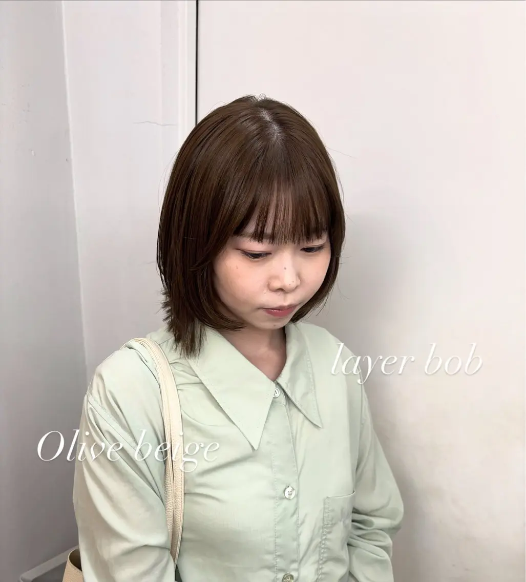 ミディアム カラー ボブレイヤー ベージュカラー 透明感カラー オリーブベージュ ボブ 【ヤマザキアヤメ】 艶カラー/縮毛矯正のヘアスタイル