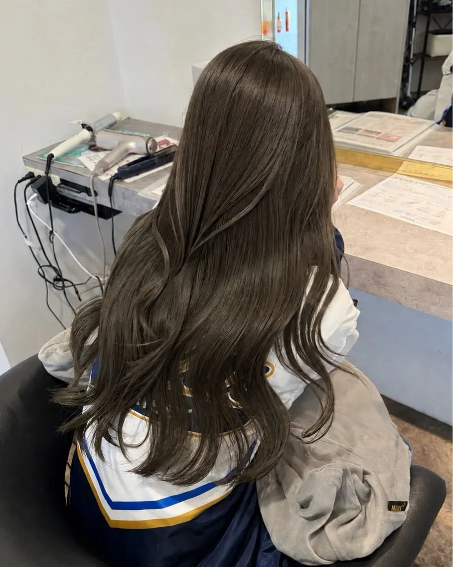 ロング カラー ブリーチ ダブルカラー ブリーチなしカラー 内川 楓子のヘアスタイル