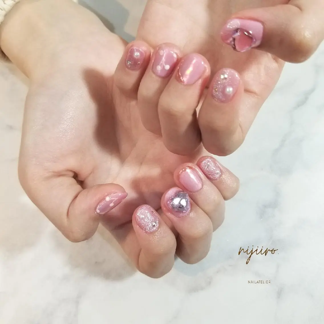 ネイル ハート ハンドネイル nijiiro🌈 サトウのネイルデザイン