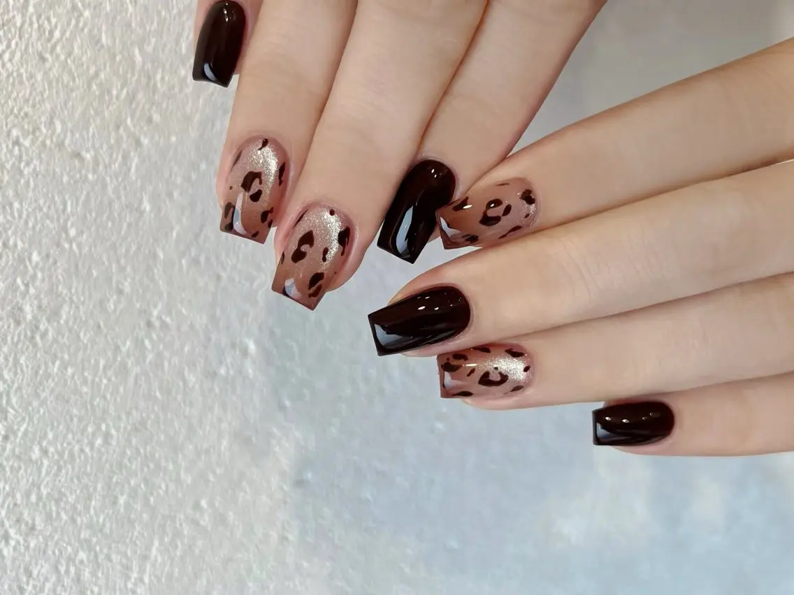 メンズ ネイル メンズ韓国風 オーロラネイル チークネイル 長さ出し フレンチネイル ハンドネイル ハンドケア NEW NAIL 池袋🔥🧲のネイルデザイン