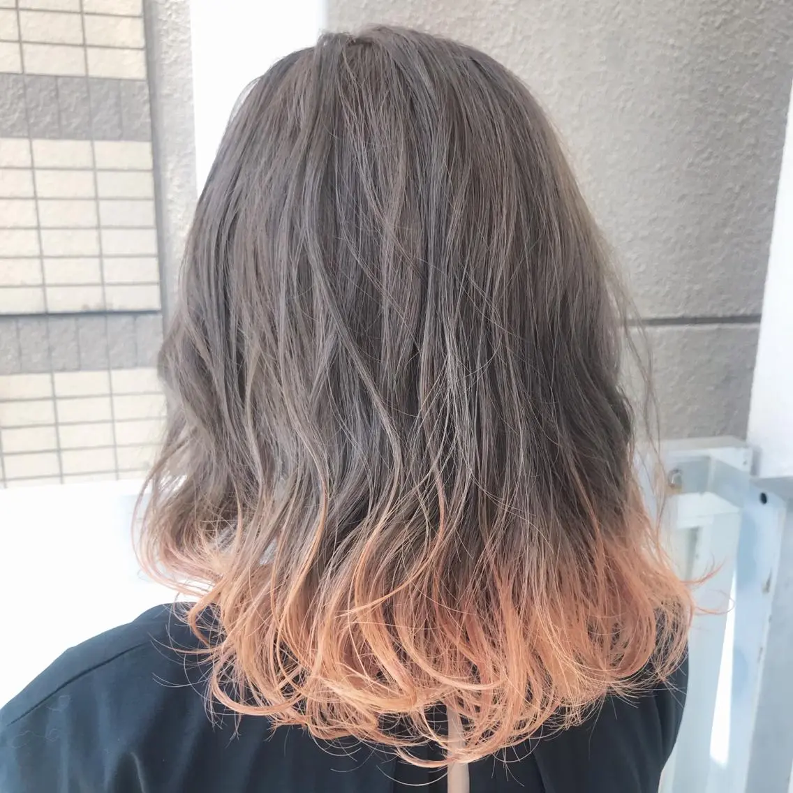 セミロング カラー グラデーションカラー オレンジ 岩谷/ブリーチ 🪽透明感カラーのヘアスタイル