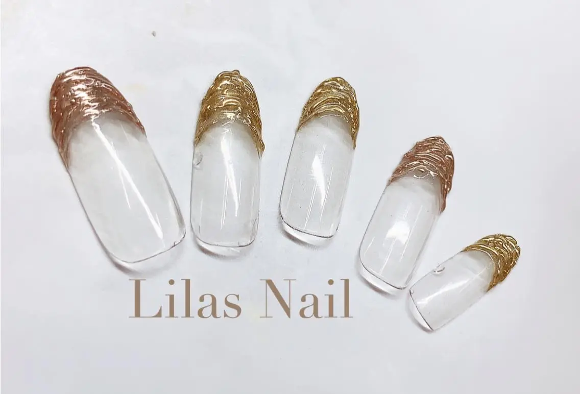 ネイル フレンチネイル ジェルネイル ゴールド ハードジェル ロングネイル Lilas Nailのネイルデザイン