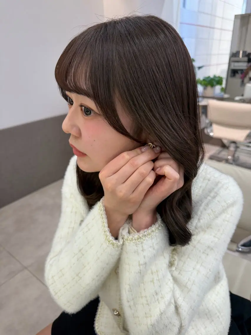 セミロング カット ヘアカラー トリートメント 𝓝𝓪𝓷𝓪 くびれ/韓国風/新宿のヘアスタイル