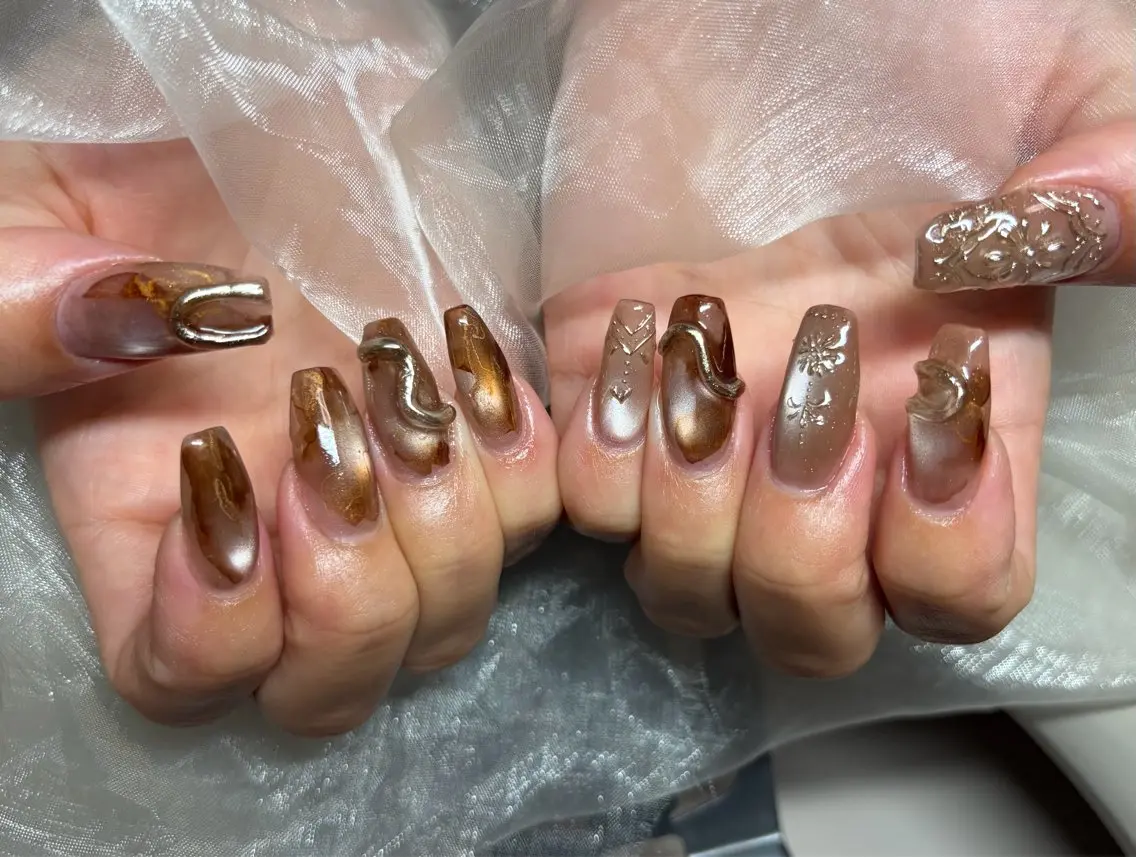 ネイル アートネイル 長さ出し ミラーネイル ニュアンスネイル nail room 凪のネイルデザイン