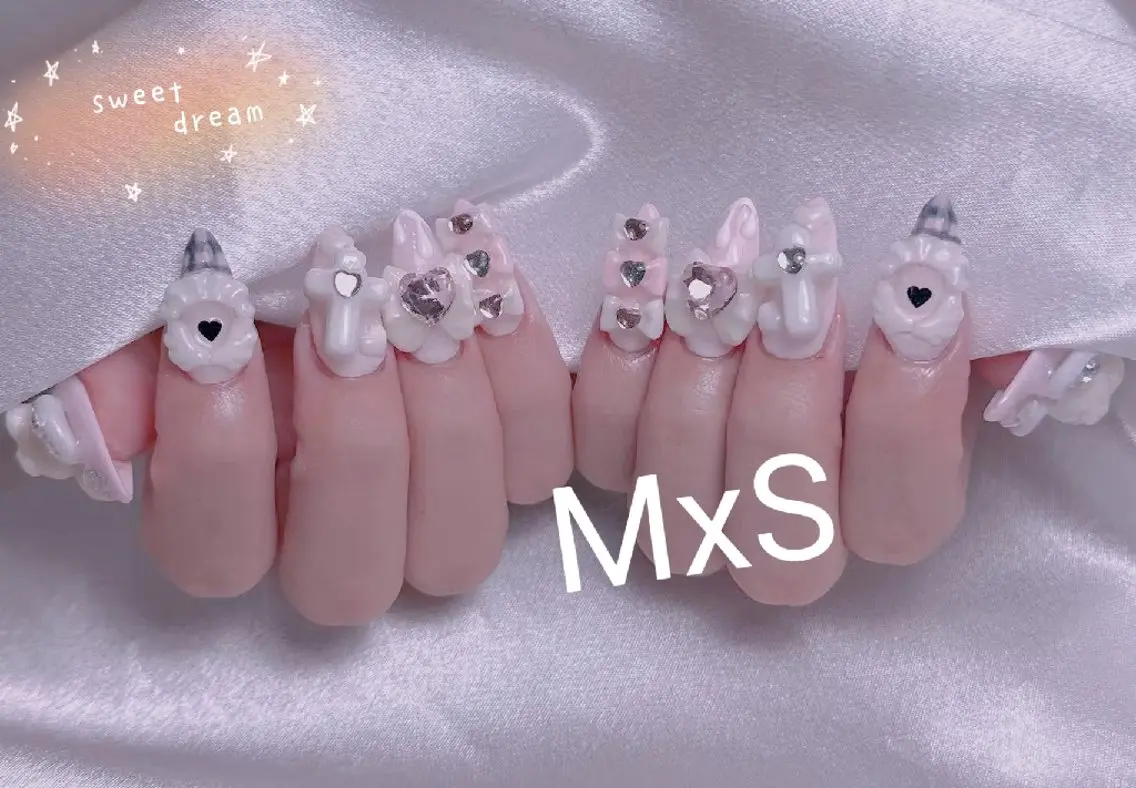 ネイル ハンドネイル ハンドケア MxS リィリィのネイルデザイン