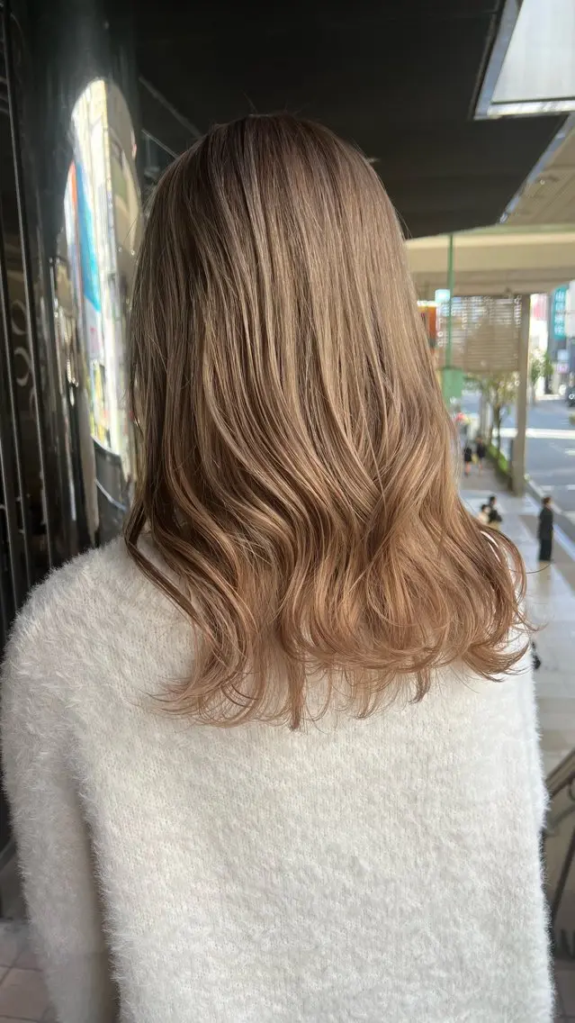 ミディアム カラー c h i h i r oのヘアスタイル