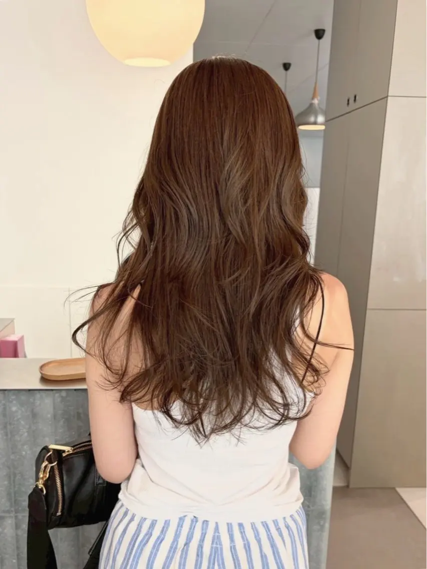 ロング カラー ベージュカラー レイヤーカット カット ヘアカラー ブラウンカラー/ レイヤー/ ローレンのヘアスタイル