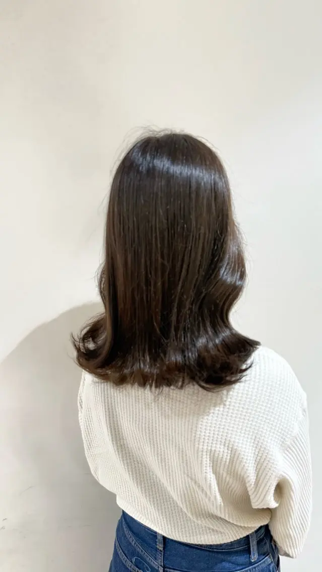 ミディアム アッシュ ヘアカラー ‎Lee堀江🤍 Mizukiのヘアスタイル