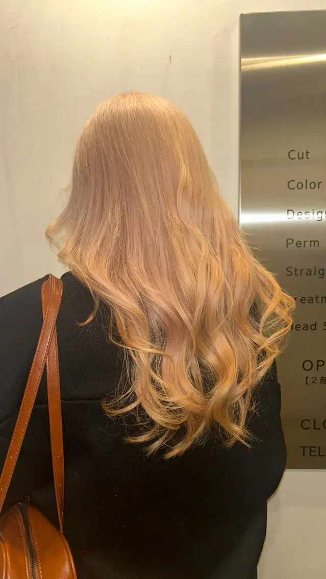 カラー ヘアカラー ユイ コハルのヘアスタイル