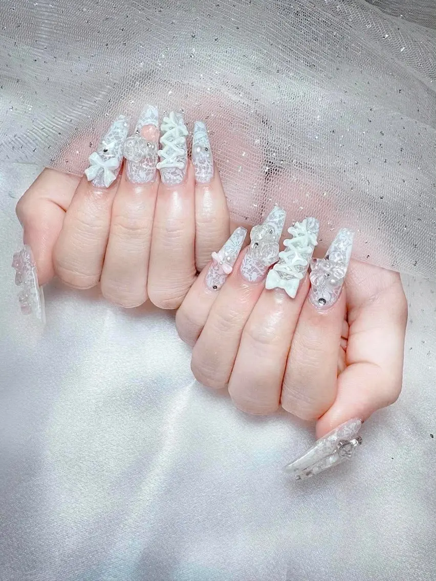 ネイル アートネイル ジェルネイル 韓国ネイル ニュアンスネイル ワンカラーネイル ハンドネイル Queen Nail Salonのネイルデザイン