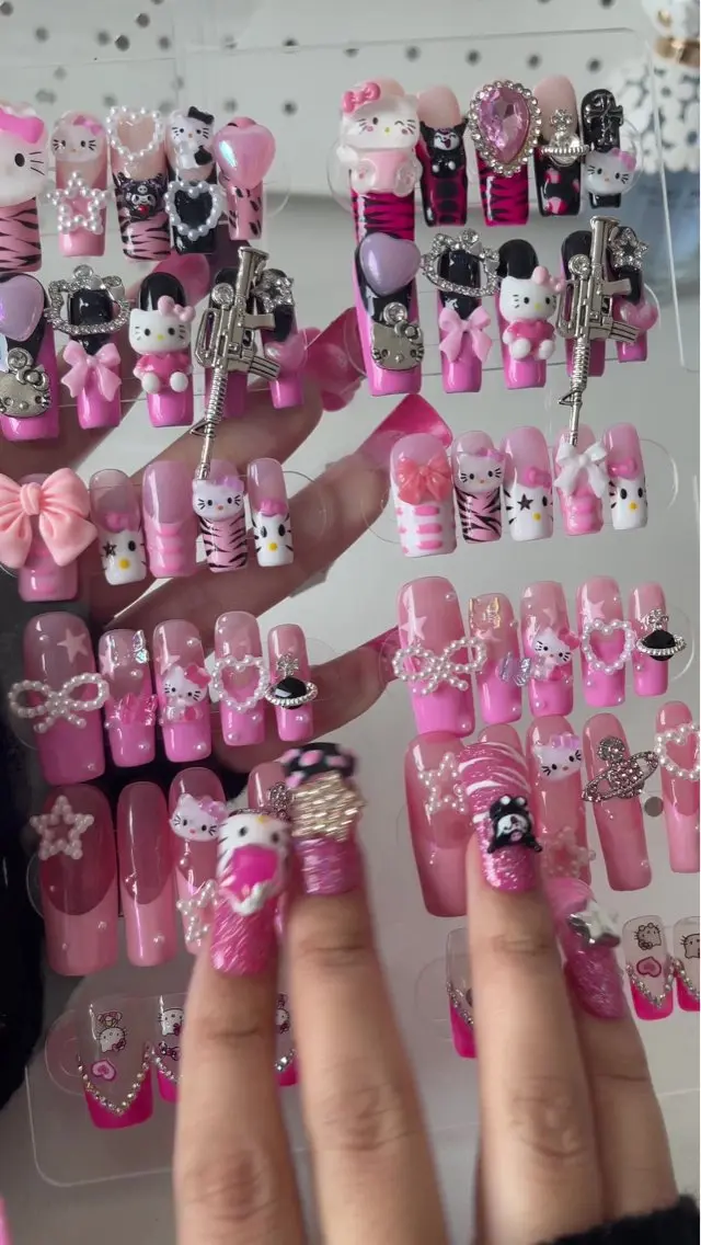 ネイル Rina Nail.Novaのネイルデザイン