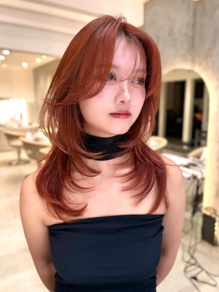 セミロング カット ヘアカラー ✨コテ巻き風パーマ ✨川合佑哉のヘアスタイル