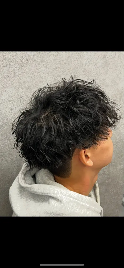 ショート パーマ メンズ メンズパーマ 波巻きパーマ カット パーマ メンズウルフ特化🐺 🔥長山耕大🔥のヘアスタイル