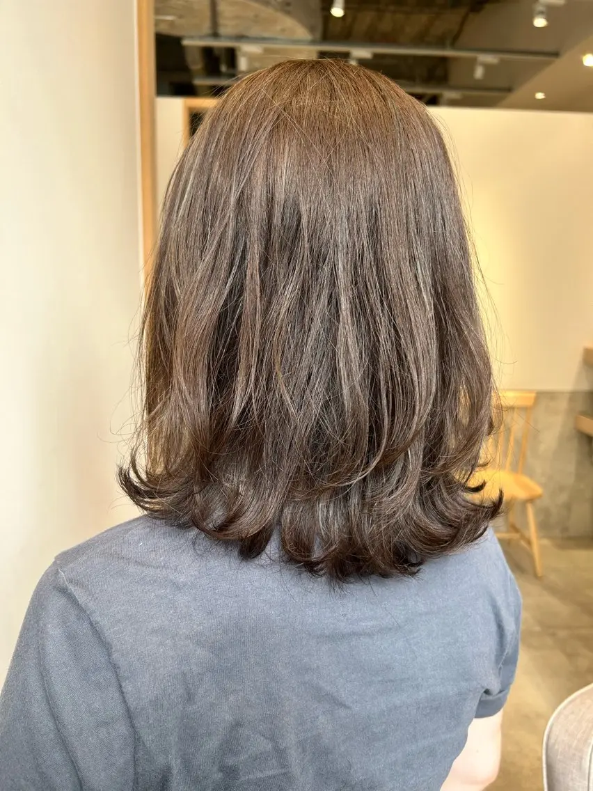 【minimo 限定 ヘアカラークーポン】艶カラー❣️トリートメント配合カラー剤使用 ご新規様¥8800の写真