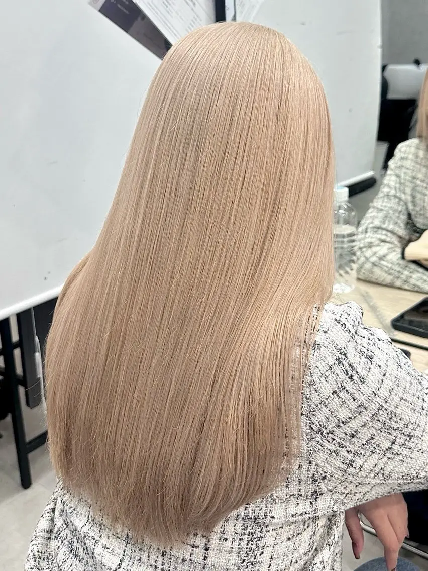ロング カラー 縮毛矯正 ヘアカラー ✨渋谷ハイトーン 功太郎のヘアスタイル
