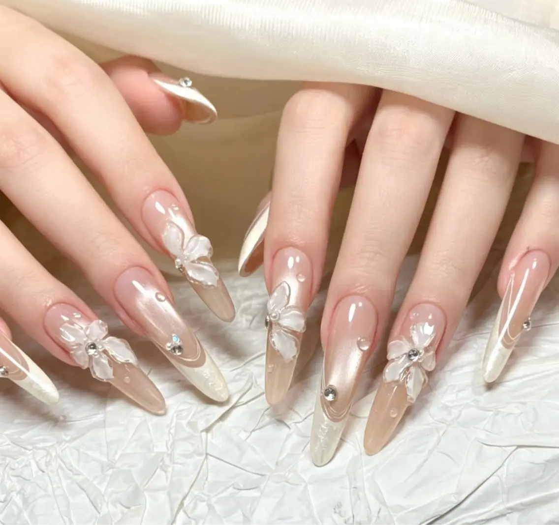 ネイル ハンドネイル Luvia Ginzaのネイルデザイン