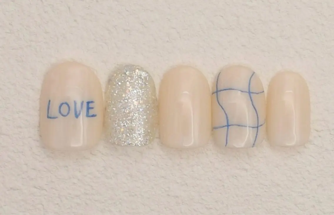 ネイル ゆら 練習生💅🏻のネイルデザイン
