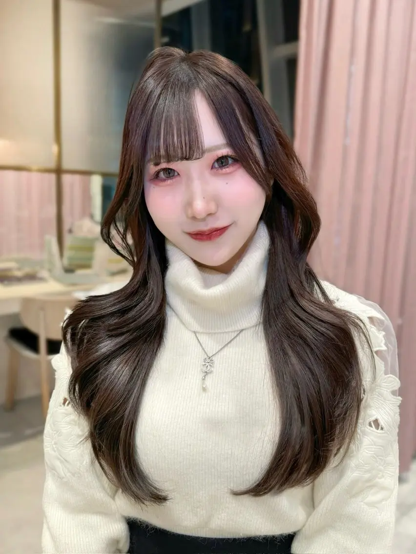 ロング カラー カット ヘアカラー トリートメント ヘッドスパ ヘアセット 韓国ヘア/レイヤー/ 顔まわり/りょーとのヘアスタイル