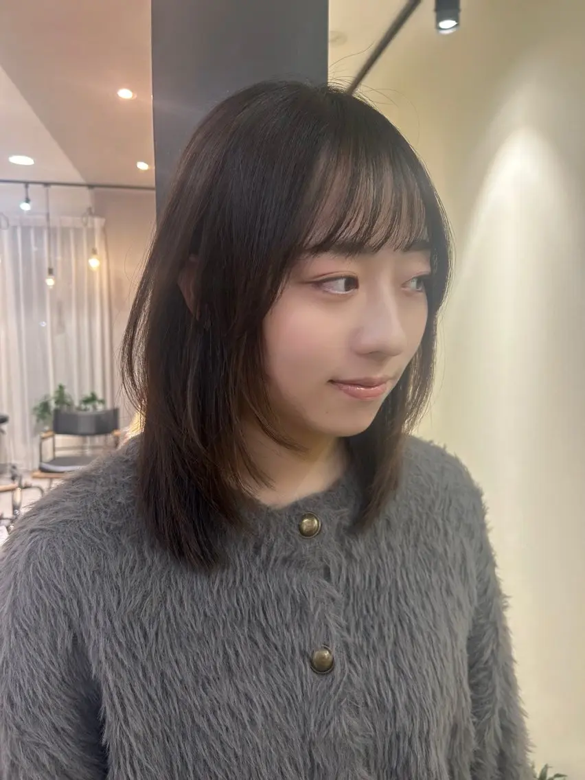 ミディアム パーマ レイヤーカット 縮毛矯正 カット 縮毛矯正 トリートメント hubhair レイヤー/透明感のヘアスタイル