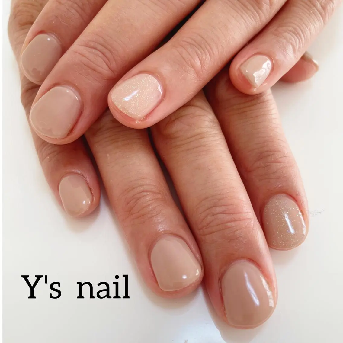 ネイル ラメ(グリッター) ワンカラーネイル 冬ネイル 手書きが得意🖌️ Y’s  nailのネイルデザイン