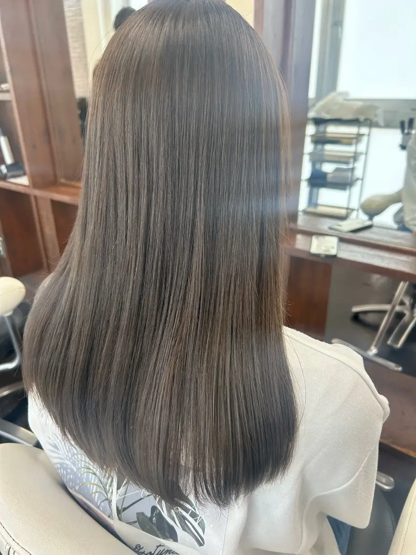 セミロング アッシュ 桝田 友美のヘアスタイル