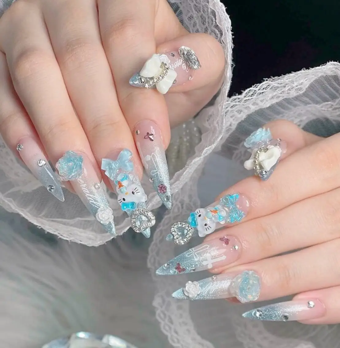 ネイル アートネイル ボルドー フレンチネイル ジェルネイル 氷ネイル・うるうるネイル ハンドネイル Julie Nail Hinのネイルデザイン