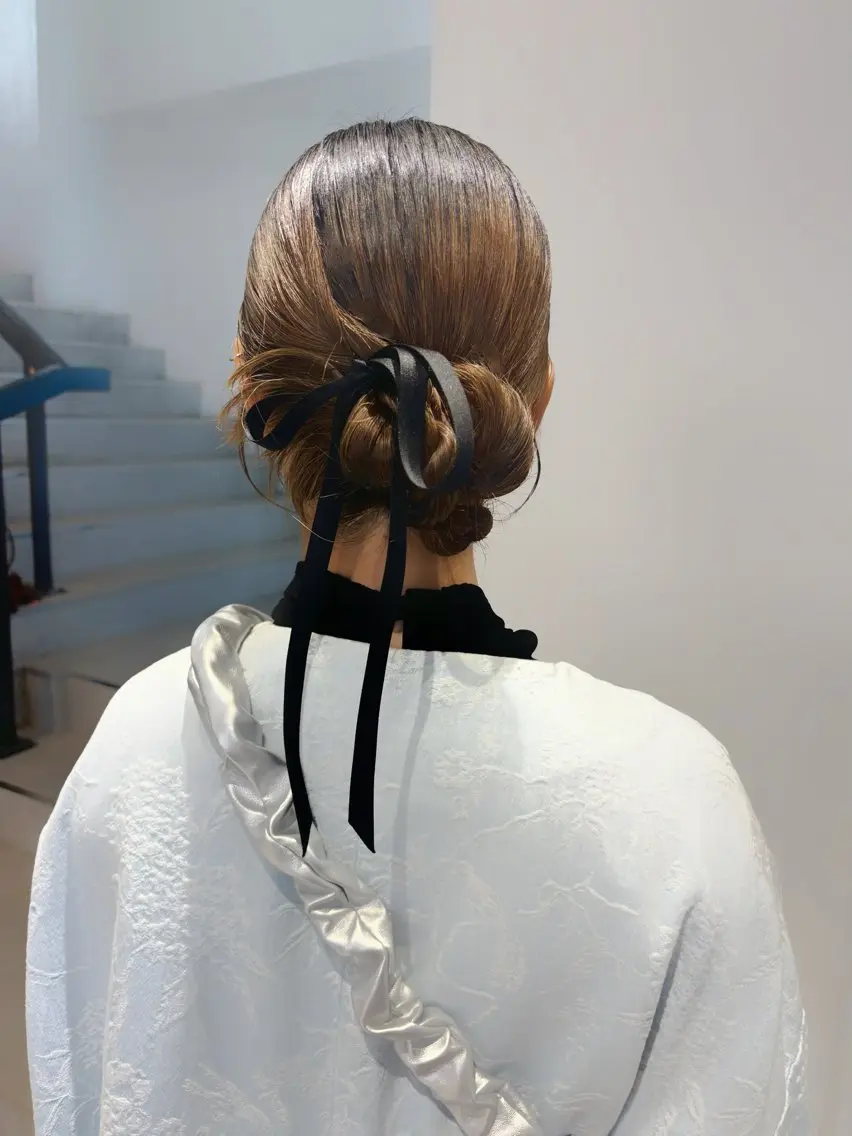 ヘアアレンジ 成人式 着物ヘア お団子ヘア 結婚式・ブライダル 卒業式のヘアスタイル Kureha/ネイル トレンドヘアのマツエク・マツパデザイン