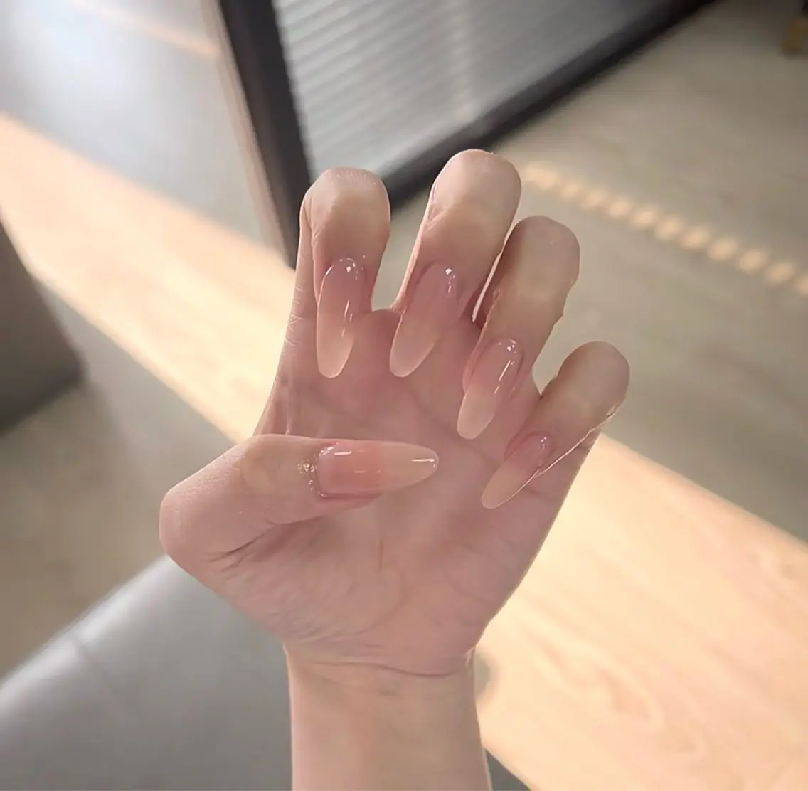 ネイル ハンドネイル Trend Nail シロのネイルデザイン