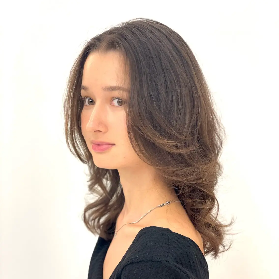 ミディアム ミディアムレイヤー レイヤーカット 海外ヘア / Juanのヘアスタイル