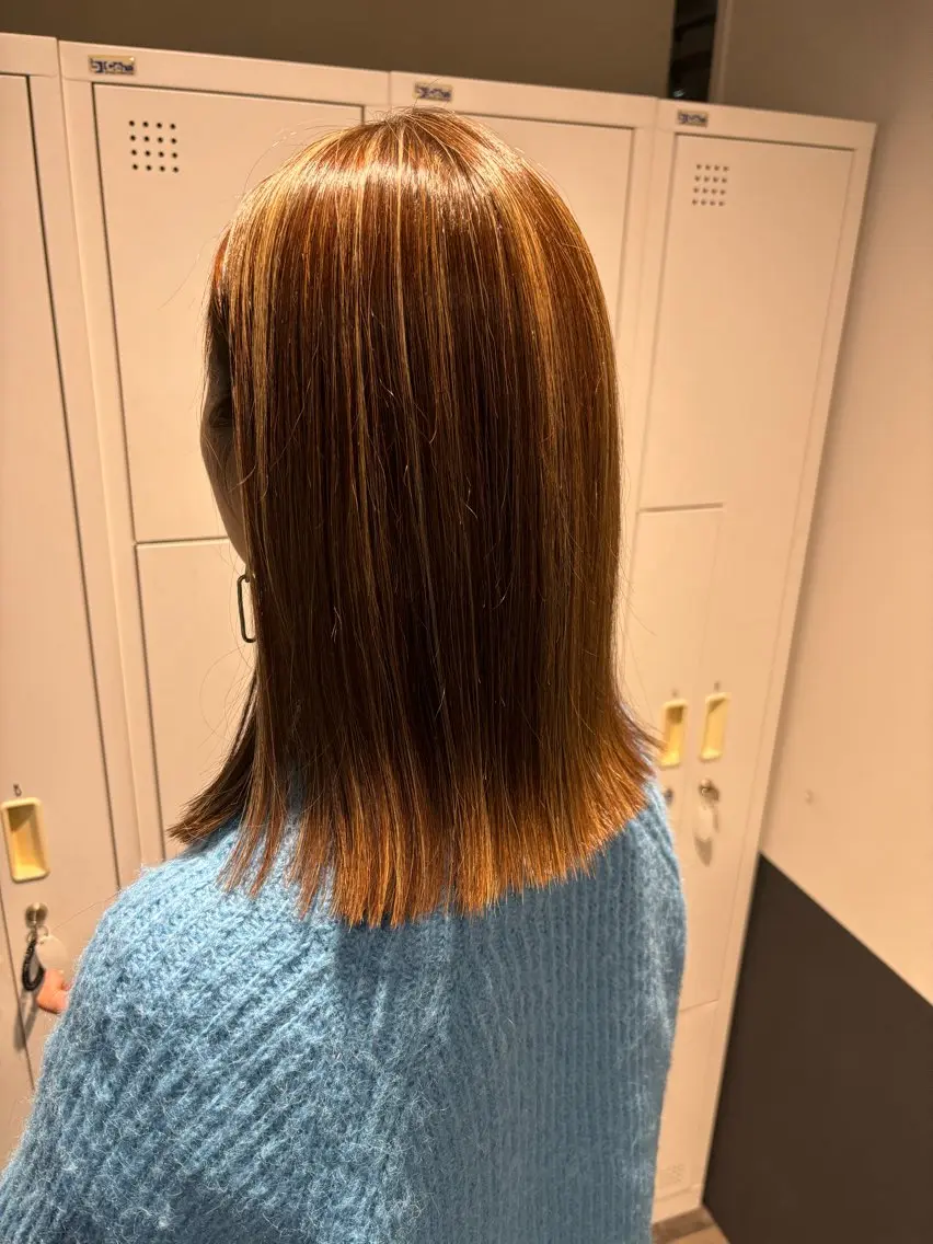 ミディアム ボブ ハイライト 穐田 航のヘアスタイル