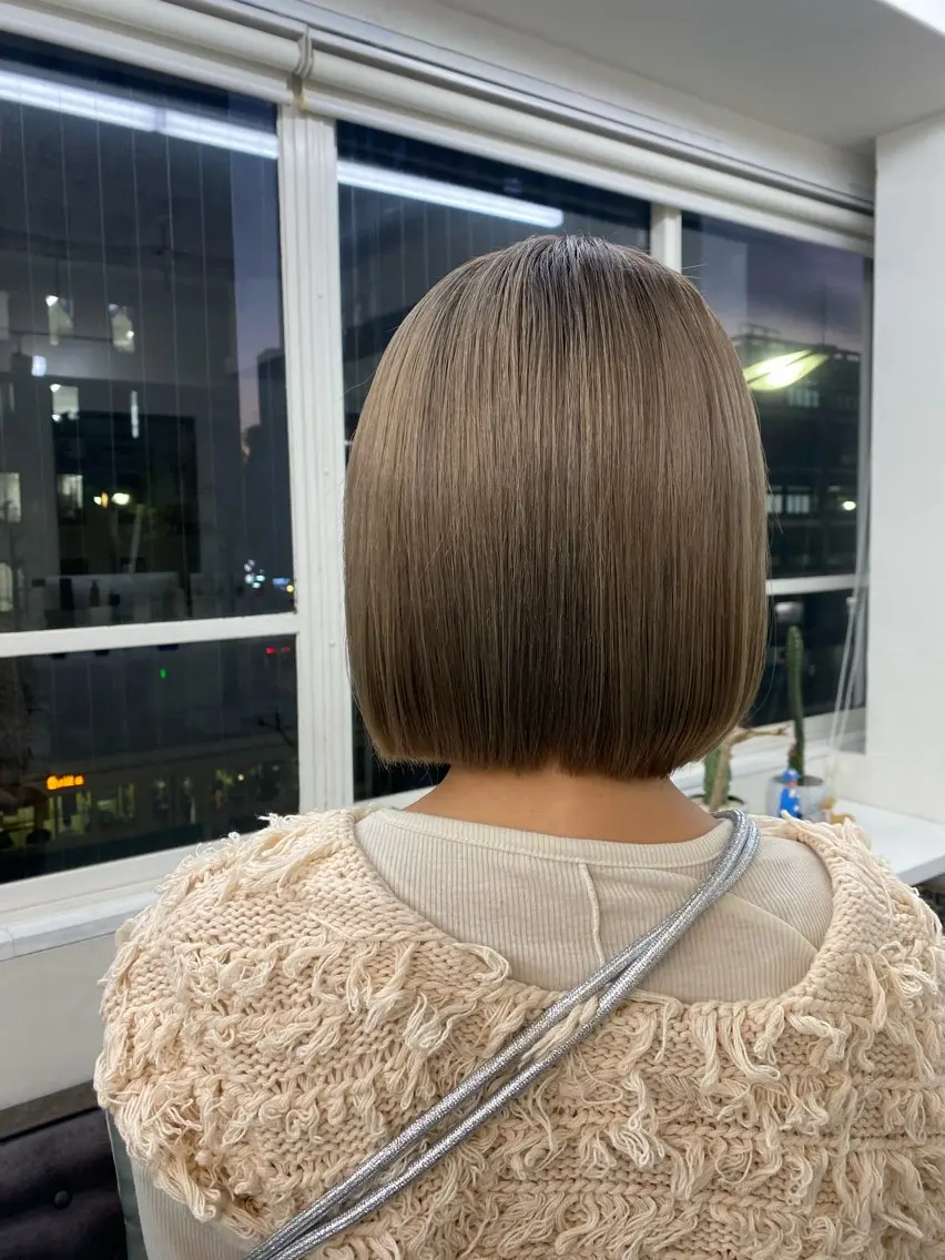 カラー グレージュ 黒木 千晴のヘアスタイル