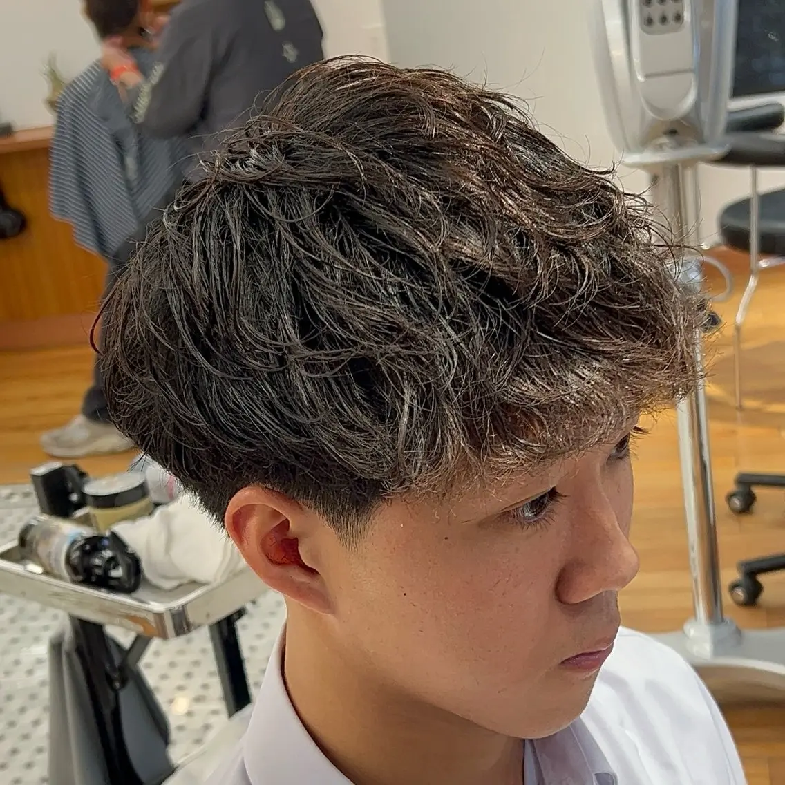 ショート パーマ メンズ フェードカット メンズパーマ カット パーマ メンズカット✂️ スキンフェード伊藤陸のヘアスタイル