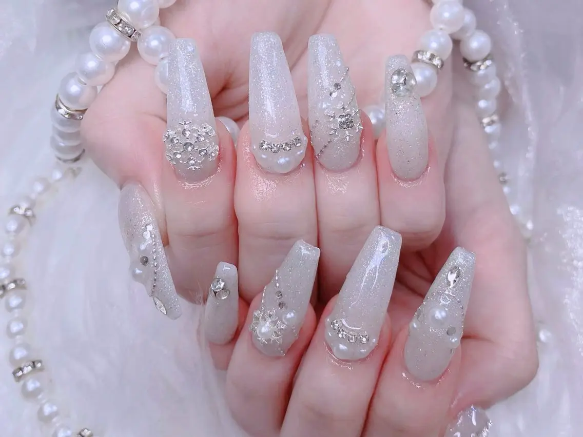 ネイル 成人式 ジェルネイル ロングネイル マグネットネイル ミディアムネイル ハンドネイル MoMoA Nail ネイル長さ出し専門店のネイルデザイン