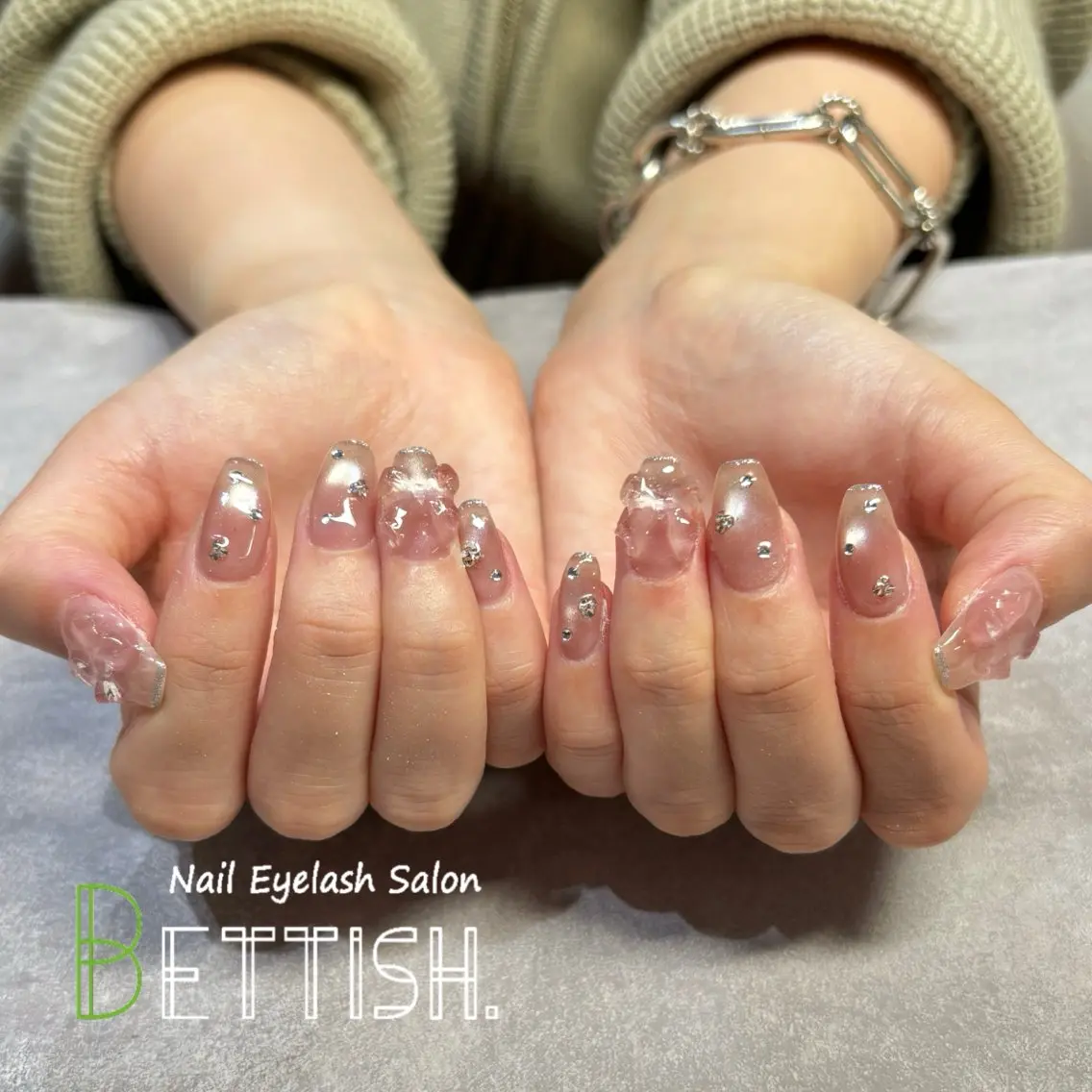 ネイル NiuShe SERIのネイルデザイン