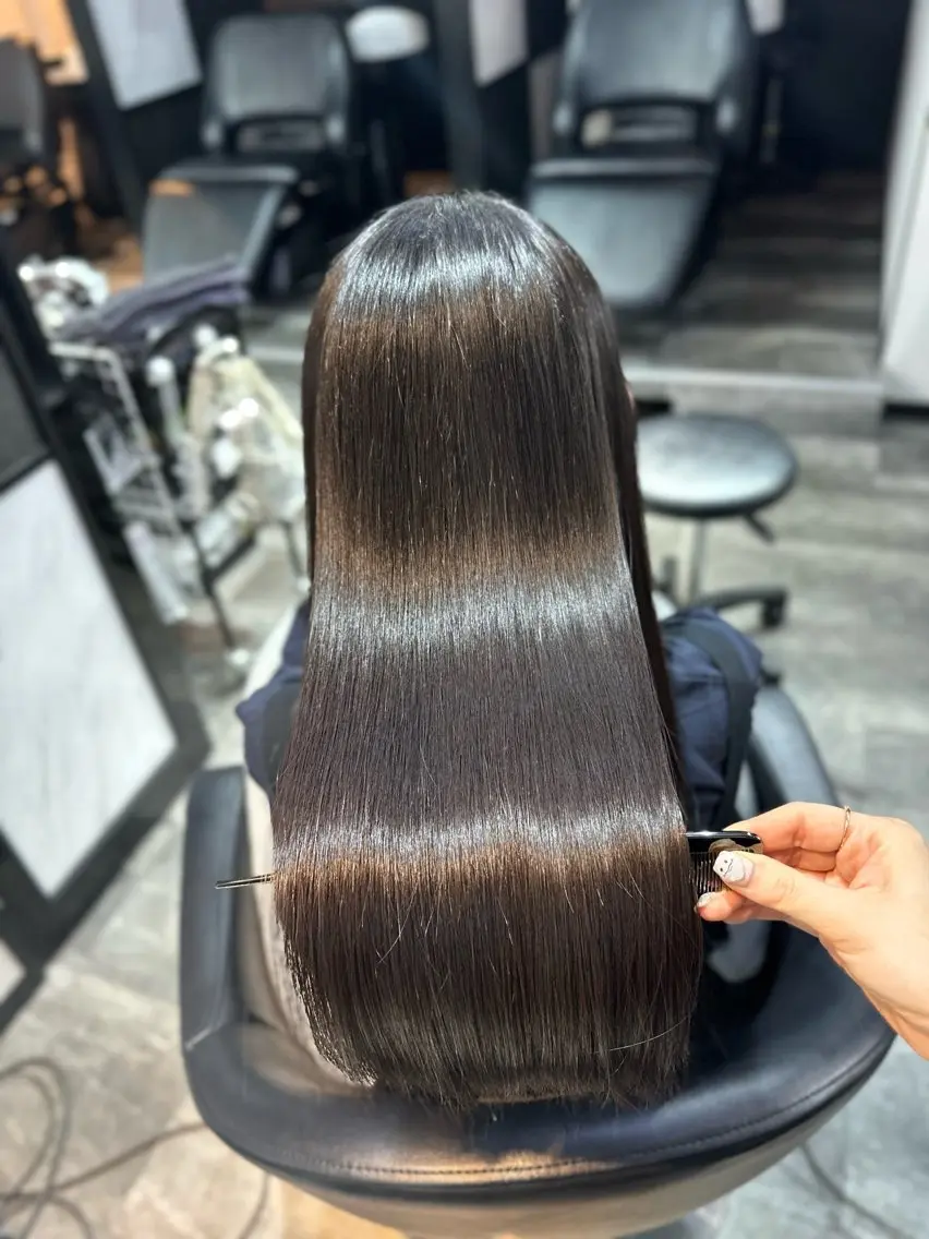 ロング カラー カット ヘアカラー トリートメント 近藤千翔🩵 髪質改善Periodのエステ・リラクイメージ