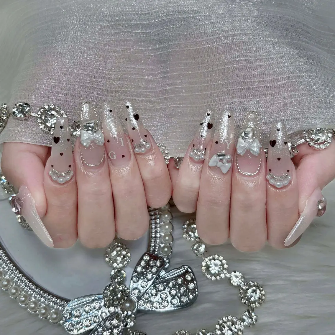 ネイル キラキラネイル 韓国ネイル マグネットネイル 持ち込み ネイルチップ ハンドネイル Chiee Bling.Nailのネイルデザイン
