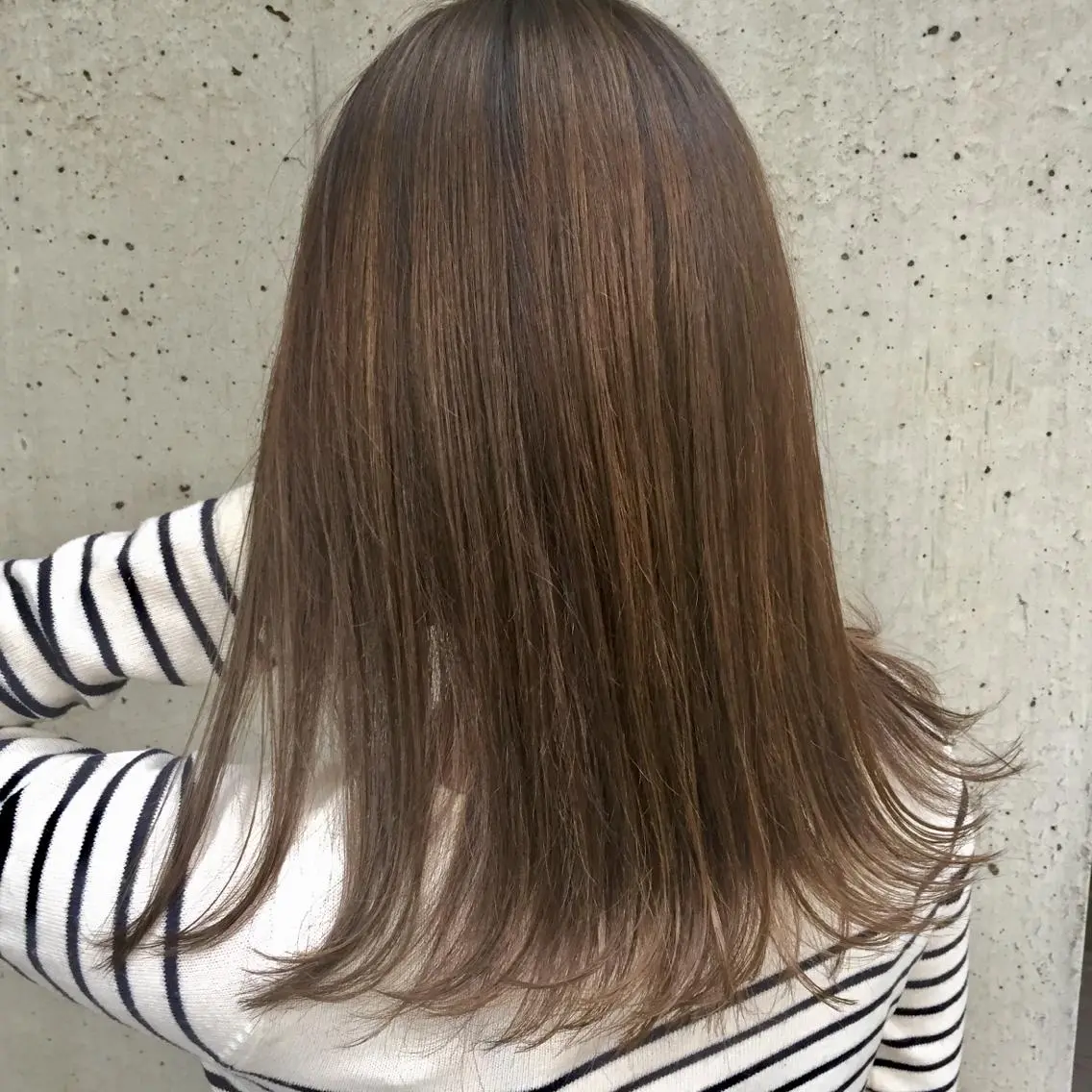 セミロング カラー パーマ ヘアアレンジ メンズ キッズ ネイル マツエク・マツパ メンズブリーチ メンズハイライト メンズインナーカラー ブリーチ 透明感カラー 顔まわりレイヤー× 韓国ヘアオタベシンヤのヘアスタイル