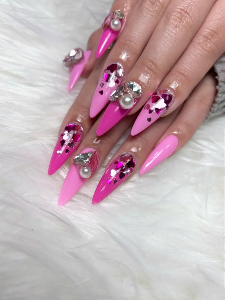ネイル ロングネイル スカルプネイル ストーンネイル ハンドネイル Nailsalon E's cafeのネイルデザイン