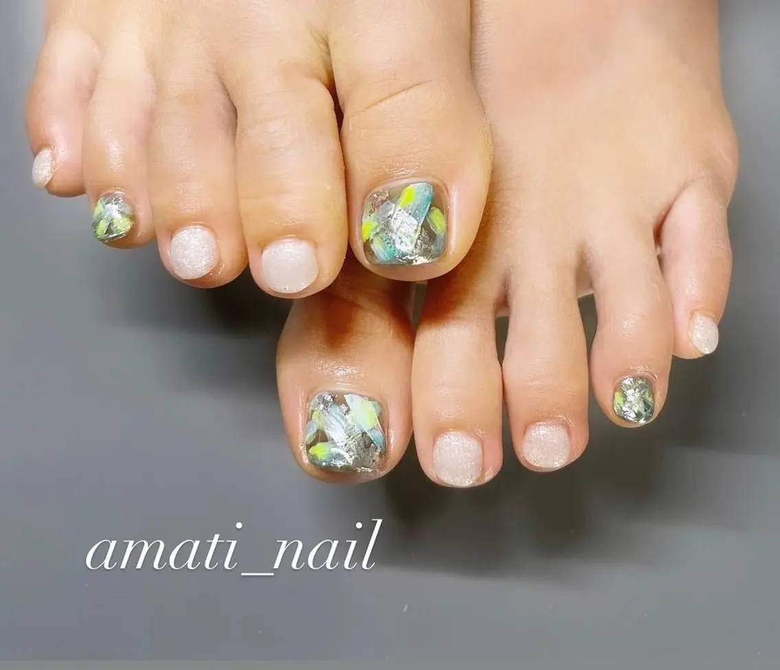 ネイル マグネットネイル ミラーネイル ニュアンスネイル ワンカラーネイル 春ネイル フットネイル amati_nail TAKAKOのネイルデザイン