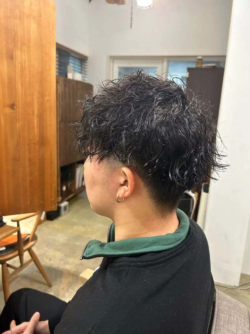 (骨格似合わせ小顔cut)メンズカット&ショートスパ センターパート マッシュウルフ メンズウルフの写真