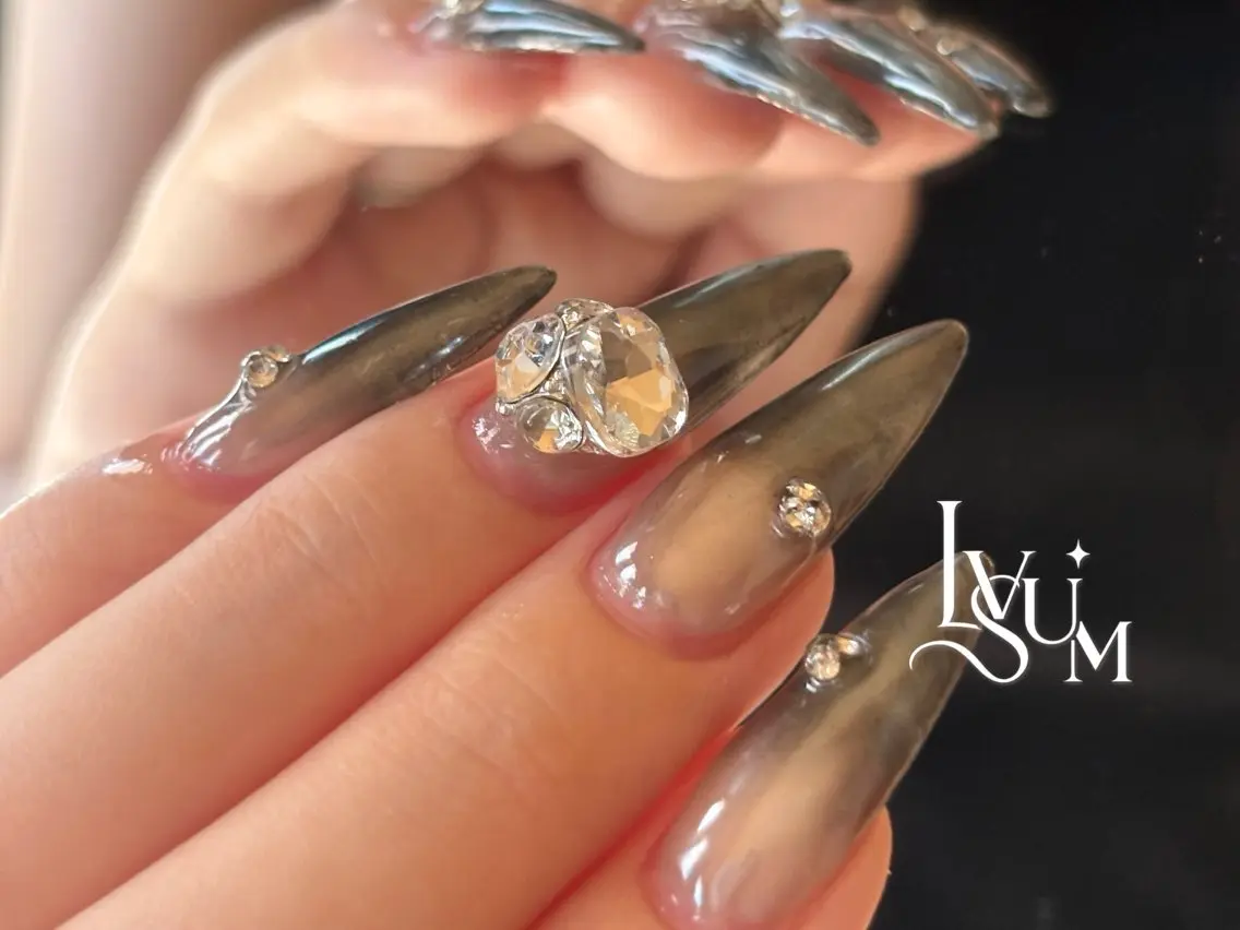 ネイル グラデーション ロングネイル マグネットネイル ハンドネイル lvsum nailのネイルデザイン