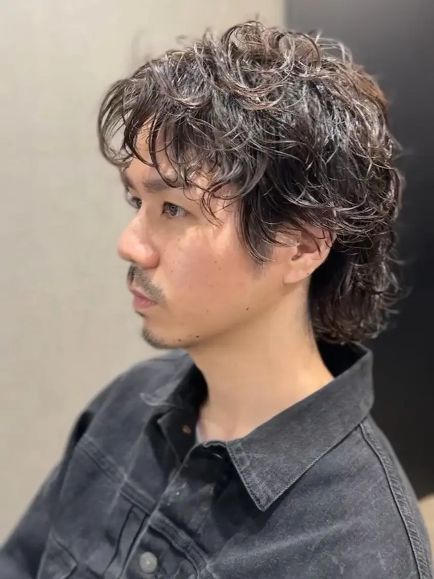 パーマ メンズ メンズパーマ メンズウルフカット ウルフカット スパイラルパーマ Li'a【リア】 ANNAのヘアスタイル