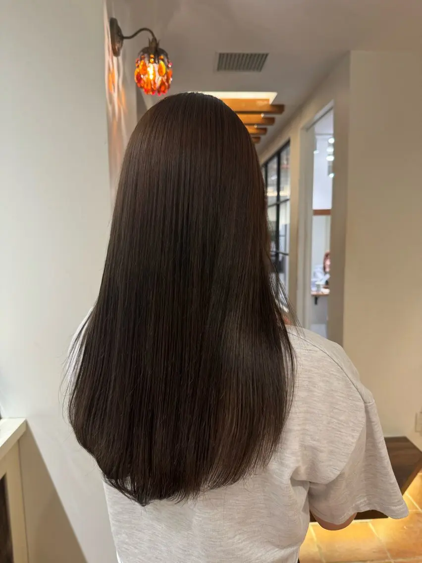 ロング カット ヘアカラー トリートメント ホリグチ ルナのヘアスタイル