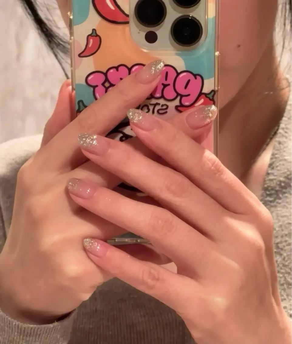【HAND】ins話題!淡い色☆大変艶々フラッシュorラメグラの写真